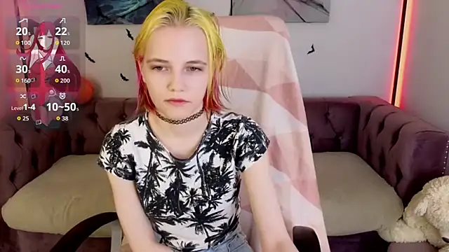 Snapshot of MitaSide chatting on October 21, 2025, 8:20 pm MitaSide online show from October 21, 2025, 8:20 pm