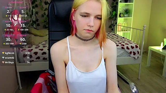 Snapshot of MitaSide chatting on November 19, 2025, 3:50 am MitaSide online show from November 19, 2025, 3:50 am