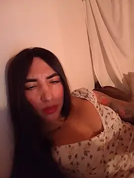 valeriahornier online show from June 24, 2026, 2:10 am