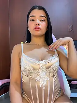 Snapshot of Chloe_Mullerr chatting on February 26, 2026, 11:04 pm Chloe Mullerr online show from February 26, 2026, 11:04 pm