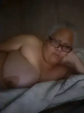 juicyboode online show from October 22, 2025, 9:03 pm