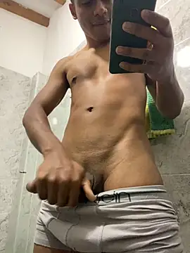 Snapshot of liam_Brooks9 chatting on December 1, 2025, 4:17 am liam Brooks9 online show from December 1, 2025, 4:17 am