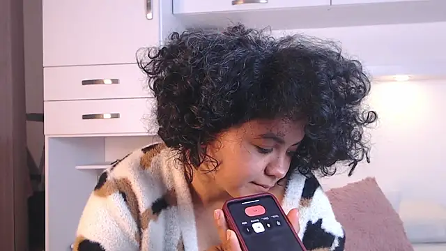 MartiRuis10 online show from October 26, 2025, 8:37 pm