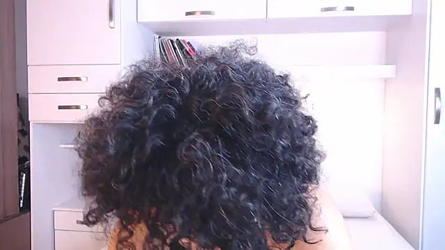 MartiRuis10 online show from November 26, 2025, 11:28 pm