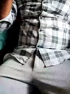 DesiBlackBull online show from November 29, 2025, 9:01 am