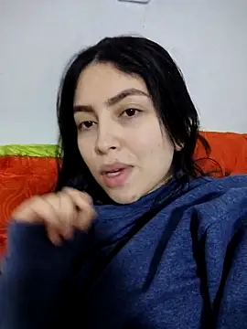 Snapshot of Lenguasdegato1699 chatting on October 20, 2025, 4:57 am Lenguasdegato1699 online show from October 20, 2025, 4:57 am
