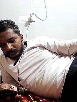 rahulsexyb online show from November 15, 2025, 9:28 am