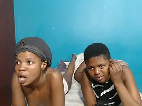 SexySlender  online show from December 15, 2025, 9:41 pm