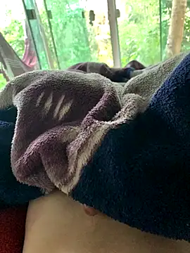 Snapshot of loiromaisdezoito chatting on October 25, 2025, 8:25 pm loiromaisdezoito online show from October 25, 2025, 8:25 pm