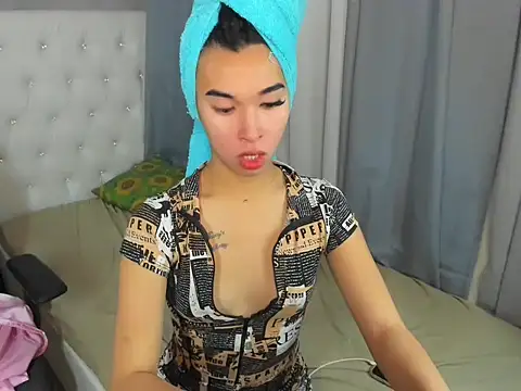 hardcocktwink online show from November 22, 2025, 5:01 pm