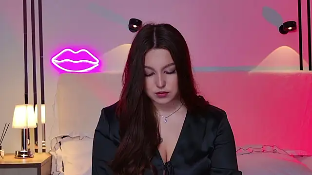 Snapshot of _Tessa_May_ chatting on November 21, 2025, 12:10 am Tessa May online show from November 21, 2025, 12:10 am