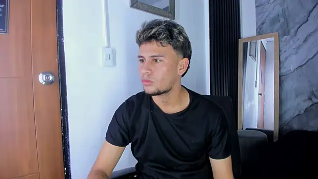 Alan-Smith1 online show from December 1, 2025, 7:52 pm