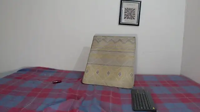 Snapshot of Nikki__uwu chatting on March 10, 2026, 11:10 pm Nikki uwu online show from March 10, 2026, 11:10 pm