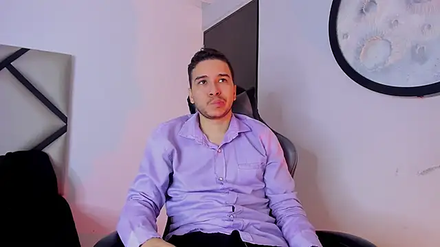 Snapshot of mike_257 chatting on October 23, 2025, 11:42 am mike 257 online show from October 23, 2025, 11:42 am