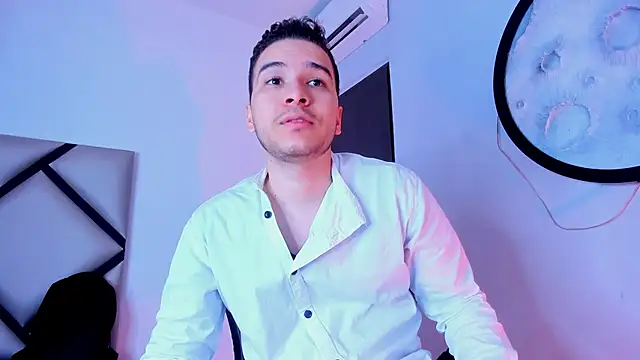 Snapshot of mike_257 chatting on November 5, 2025, 11:54 am mike 257 online show from November 5, 2025, 11:54 am