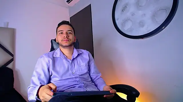 Snapshot of mike_257 chatting on December 17, 2025, 11:49 am mike 257 online show from December 17, 2025, 11:49 am