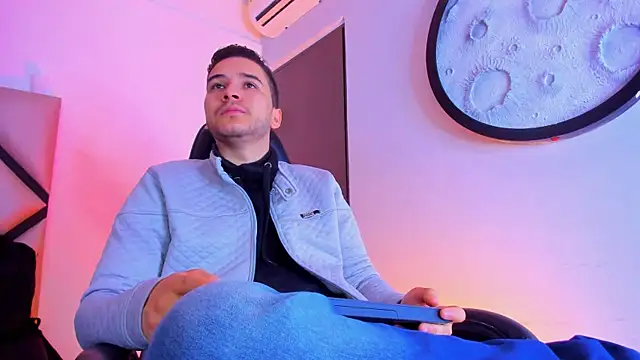 Snapshot of mike_257 chatting on January 9, 2026, 11:46 am mike 257 online show from January 9, 2026, 11:46 am