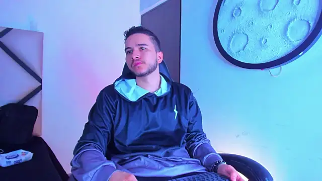 Snapshot of mike_257 chatting on February 2, 2026, 11:42 am mike 257 online show from February 2, 2026, 11:42 am