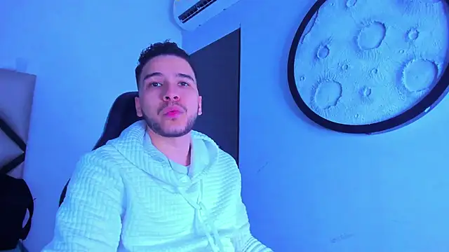 Snapshot of mike_257 chatting on February 14, 2026, 11:29 am mike 257 online show from February 14, 2026, 11:29 am