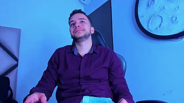 Snapshot of mike_257 chatting on February 23, 2026, 11:51 am mike 257 online show from February 23, 2026, 11:51 am