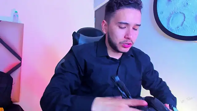 Snapshot of mike_257 chatting on February 26, 2026, 11:42 am mike 257 online show from February 26, 2026, 11:42 am