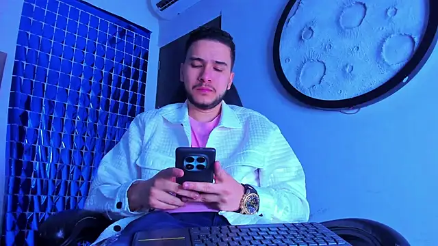 Snapshot of mike_257 chatting on March 9, 2026, 11:25 am mike 257 online show from March 9, 2026, 11:25 am