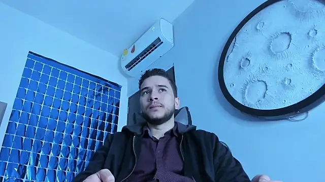 Snapshot of mike_257 chatting on March 17, 2026, 11:35 am mike 257 online show from March 17, 2026, 11:35 am