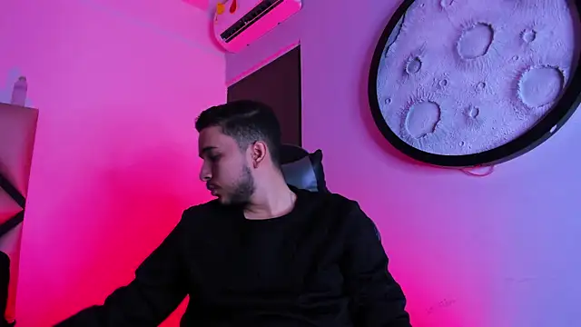 Snapshot of mike_257 chatting on March 19, 2026, 11:36 am mike 257 online show from March 19, 2026, 11:36 am