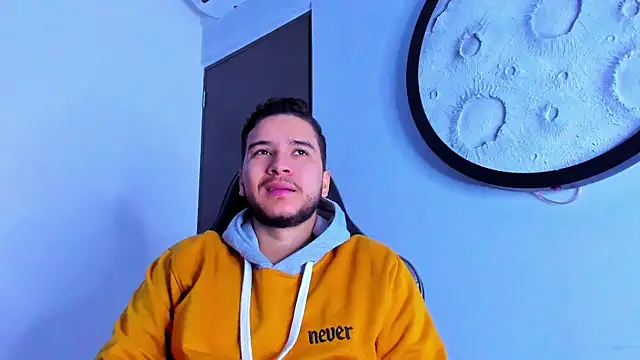 Snapshot of mike_257 chatting on March 21, 2026, 11:37 am mike 257 online show from March 21, 2026, 11:37 am