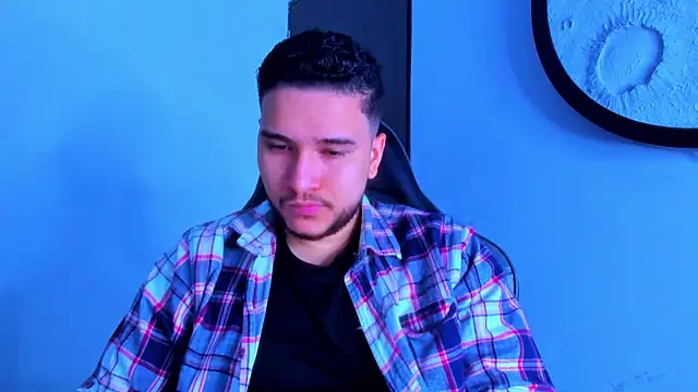 Snapshot of mike_257 chatting on March 30, 2026, 12:17 pm mike 257 online show from March 30, 2026, 12:17 pm