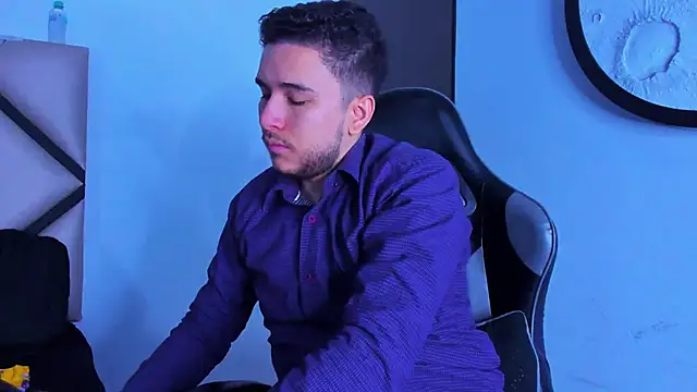 Snapshot of mike_257 chatting on April 10, 2026, 12:10 pm mike 257 online show from April 10, 2026, 12:10 pm