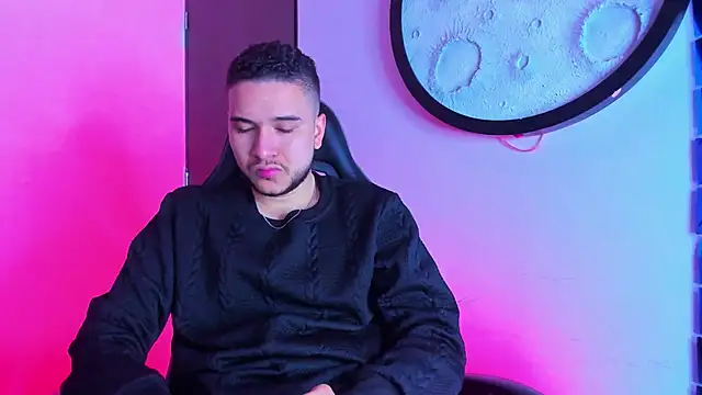 Snapshot of mike_257 chatting on April 13, 2026, 11:48 am mike 257 online show from April 13, 2026, 11:48 am