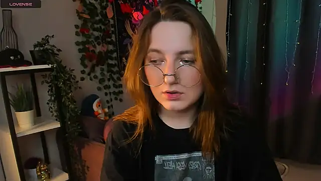 Snapshot of fairy_tara chatting on February 19, 2026, 9:22 pm fairy tara online show from February 19, 2026, 9:22 pm