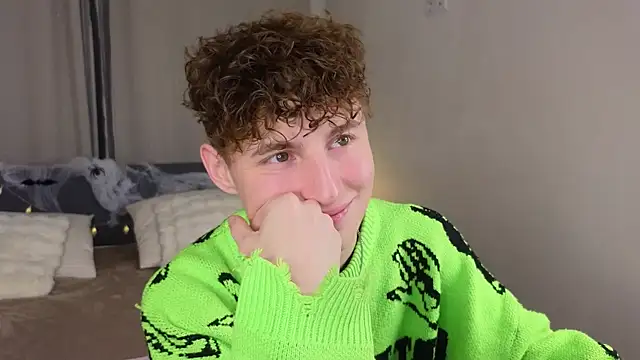 Snapshot of crisp1n chatting on November 1, 2025, 3:03 pm crisp1n online show from November 1, 2025, 3:03 pm