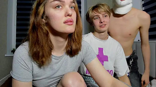 Snapshot of EmiliaRhodes chatting on February 8, 2026, 5:16 pm EmiliaRhodes online show from February 8, 2026, 5:16 pm