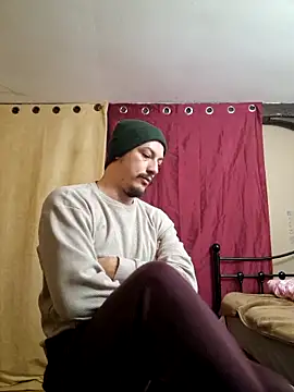 bbyxklaus online show from October 30, 2025, 4:52 pm