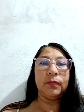 Snapshot of Brilly69 chatting on October 21, 2025, 12:33 am Brilly69 online show from October 21, 2025, 12:33 am
