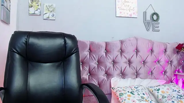 Snapshot of The_Latin_Lover chatting on October 20, 2025, 2:06 pm The Latin Lover online show from October 20, 2025, 2:06 pm