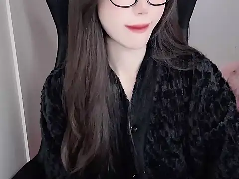 Snapshot of -Alicee- chatting on November 19, 2025, 3:06 am -Alicee- online show from November 19, 2025, 3:06 am