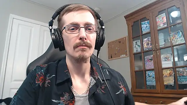 Snapshot of CasuallyCorrupt chatting on November 8, 2025, 4:23 am CasuallyCorrupt online show from November 8, 2025, 4:23 am