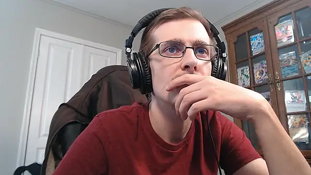 Snapshot of CasuallyCorrupt chatting on December 5, 2025, 2:31 am CasuallyCorrupt online show from December 5, 2025, 2:31 am