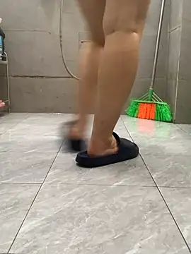 HinayLa online show from April 16, 2026, 2:29 pm