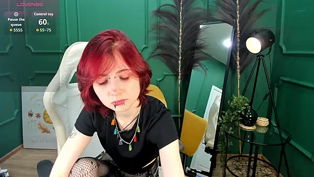  L o r r y  online show from November 6, 2025, 1:45 pm