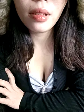 Fish yellow online show from November 2, 2025, 3:14 pm