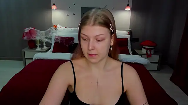 Snapshot of Stella_Light chatting on October 31, 2025, 4:24 am Stella Light online show from October 31, 2025, 4:24 am