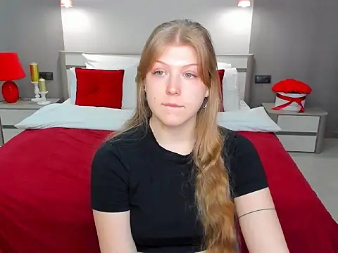 Snapshot of Stella_Light chatting on December 3, 2025, 10:57 am Stella Light online show from December 3, 2025, 10:57 am