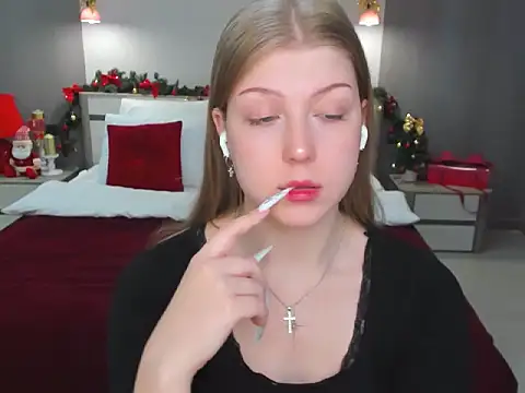 Snapshot of Stella_Light chatting on December 15, 2025, 11:58 am Stella Light online show from December 15, 2025, 11:58 am