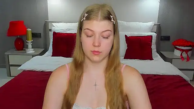 Stella Light online show from July 11, 2026, 4:48 am