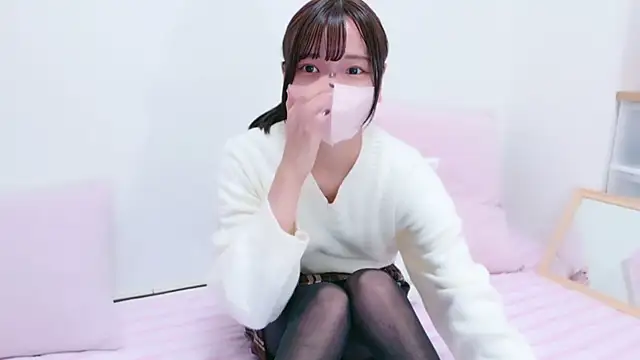 Snapshot of xKoharux chatting on November 7, 2025, 9:42 am xKoharux online show from November 7, 2025, 9:42 am