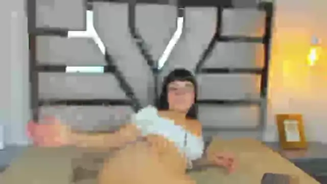 Mindy Star  online show from November 4, 2025, 1:21 pm